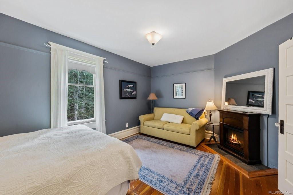6470 Mystery Beach Road, Union Bay, BC, V0R 1W0 - 36