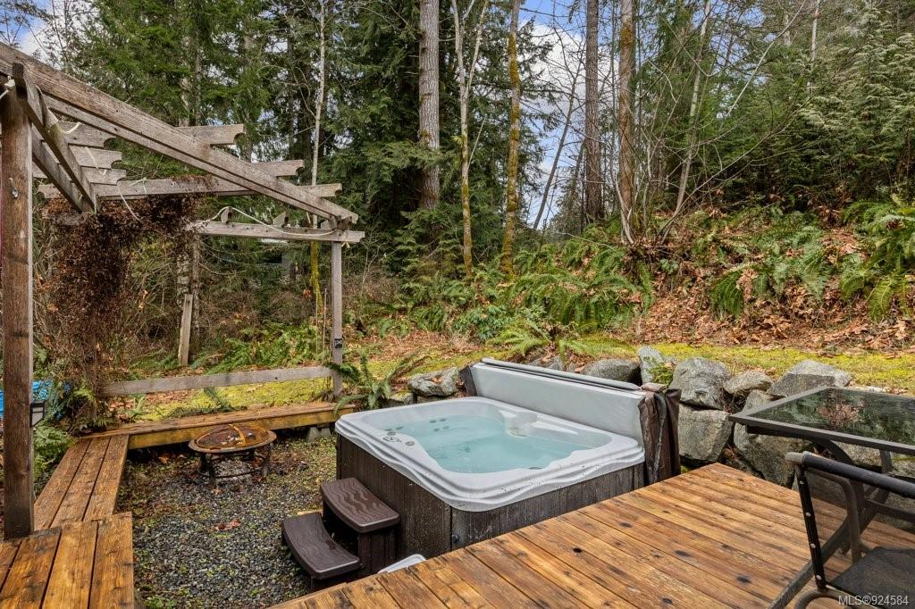 6470 Mystery Beach Road, Union Bay, BC, V0R 1W0 - 39