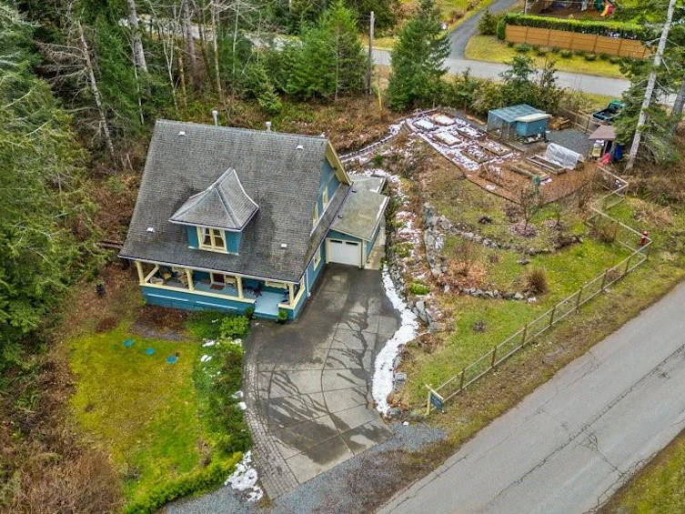 6470 Mystery Beach Road, Union Bay, BC, V0R 1W0 - 42