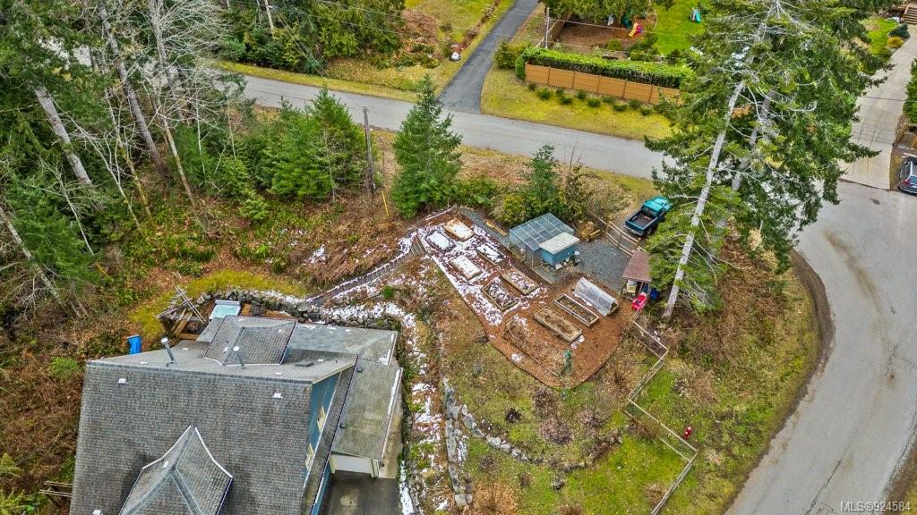 6470 Mystery Beach Road, Union Bay, BC, V0R 1W0 - 43