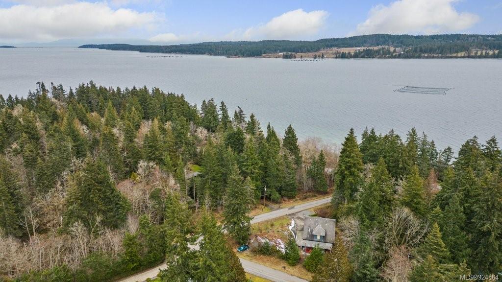 6470 Mystery Beach Road, Union Bay, BC, V0R 1W0 - 45