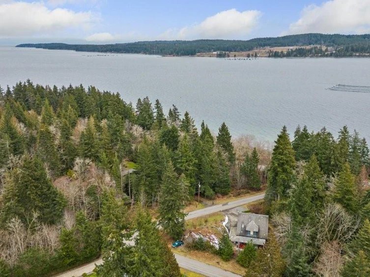 6470 Mystery Beach Road, Union Bay, BC, V0R 1W0 - 45