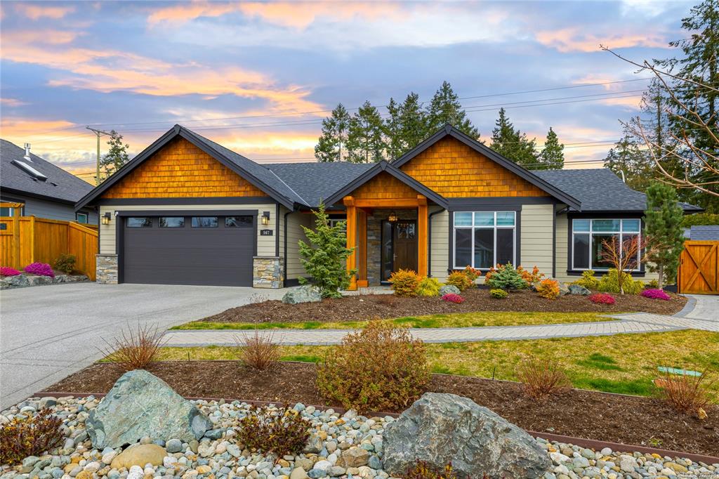 567 Avalon Place, Parksville, BC, V9P 0E7