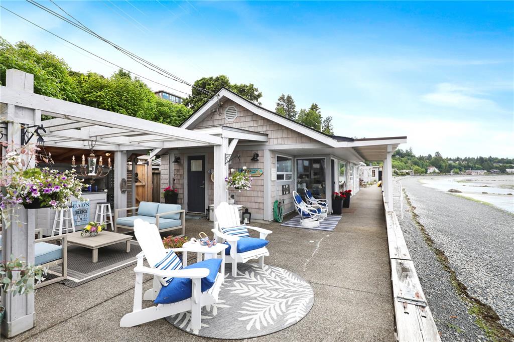 2935 W Island Highway, Qualicum Beach, BC, V9K 2H2