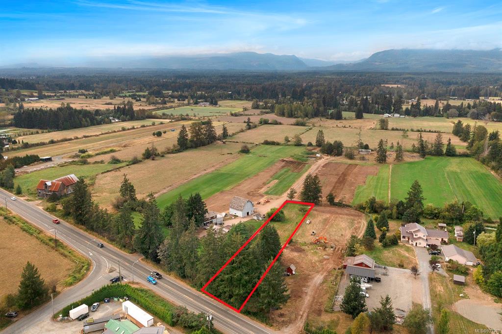 LT3 Island Highway, Courtenay, BC, V9J 1S7