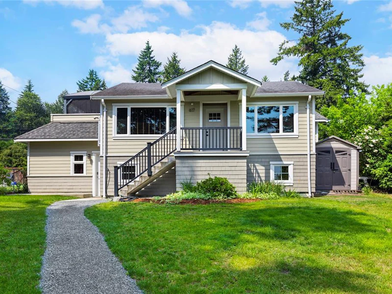 617 Hillcrest Avenue, Nanaimo BC V9R 3M8