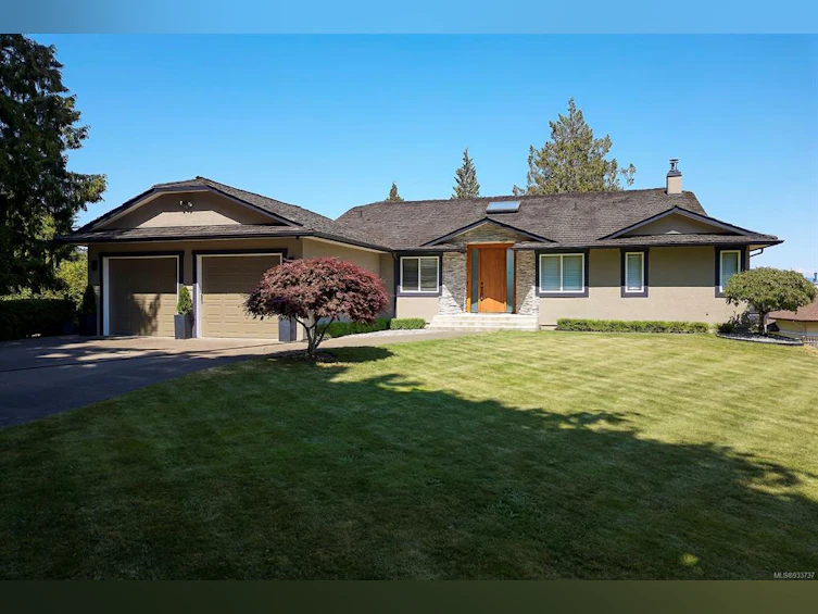 211 Wallace Way, Qualicum Beach, BC, V9K 2L6