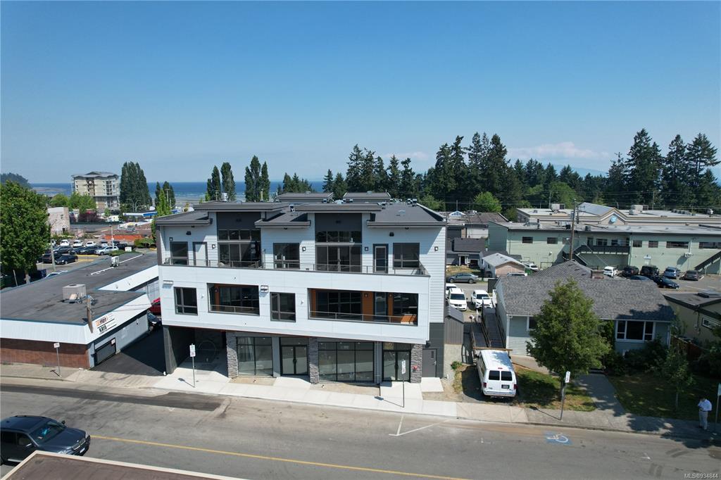 301-113 E Hirst Avenue, Parksville, BC, V9P 1K3