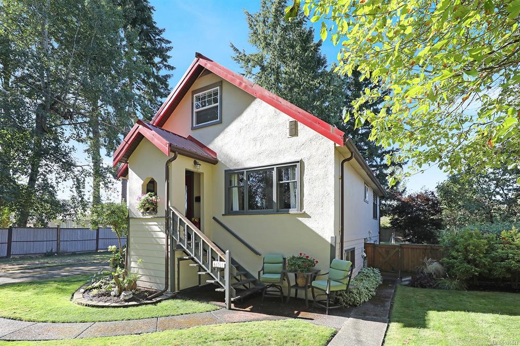 621 Menzies Avenue, Courtenay, BC, V9N 3C3