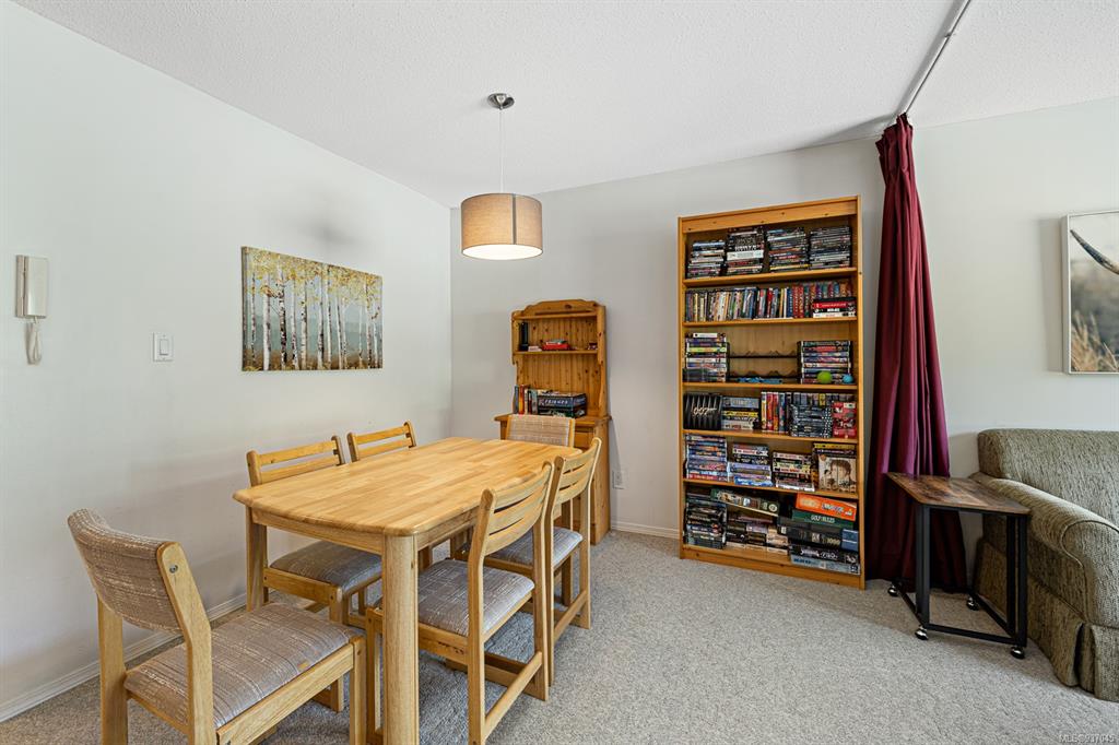 209-1105 Henry Road, Courtenay, BC, V9J 1L0 - 4