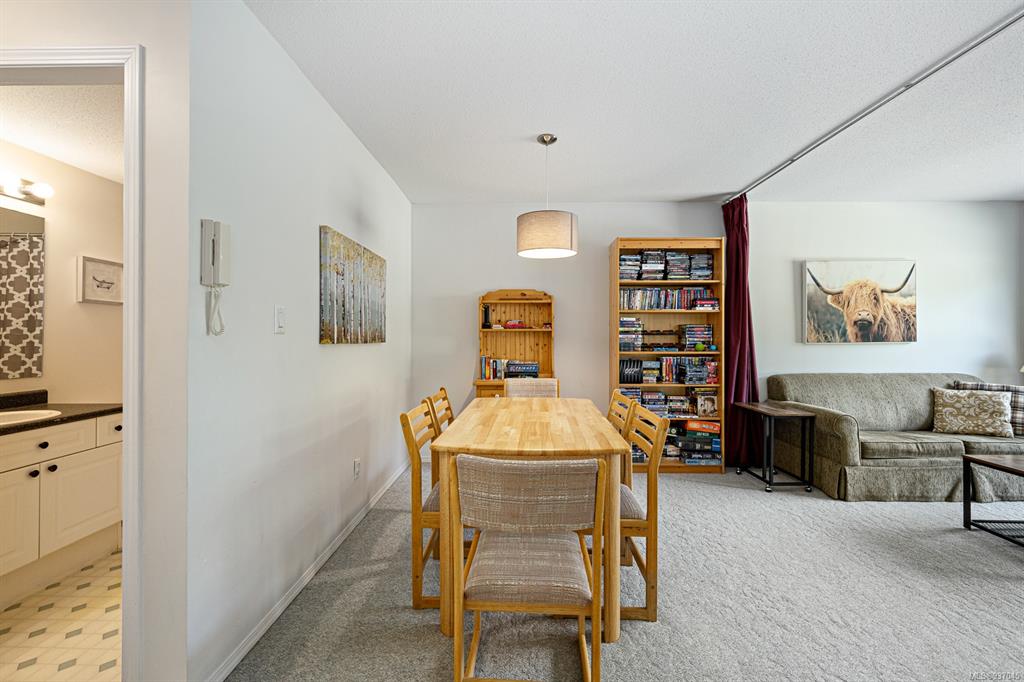 209-1105 Henry Road, Courtenay, BC, V9J 1L0 - 5