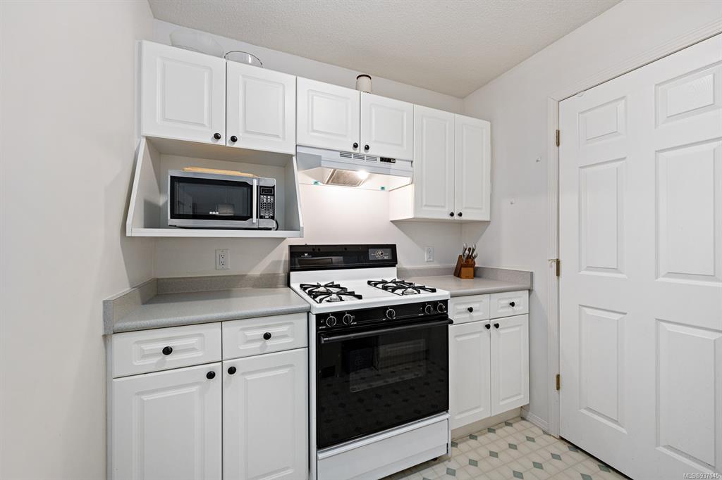 209-1105 Henry Road, Courtenay, BC, V9J 1L0 - 9