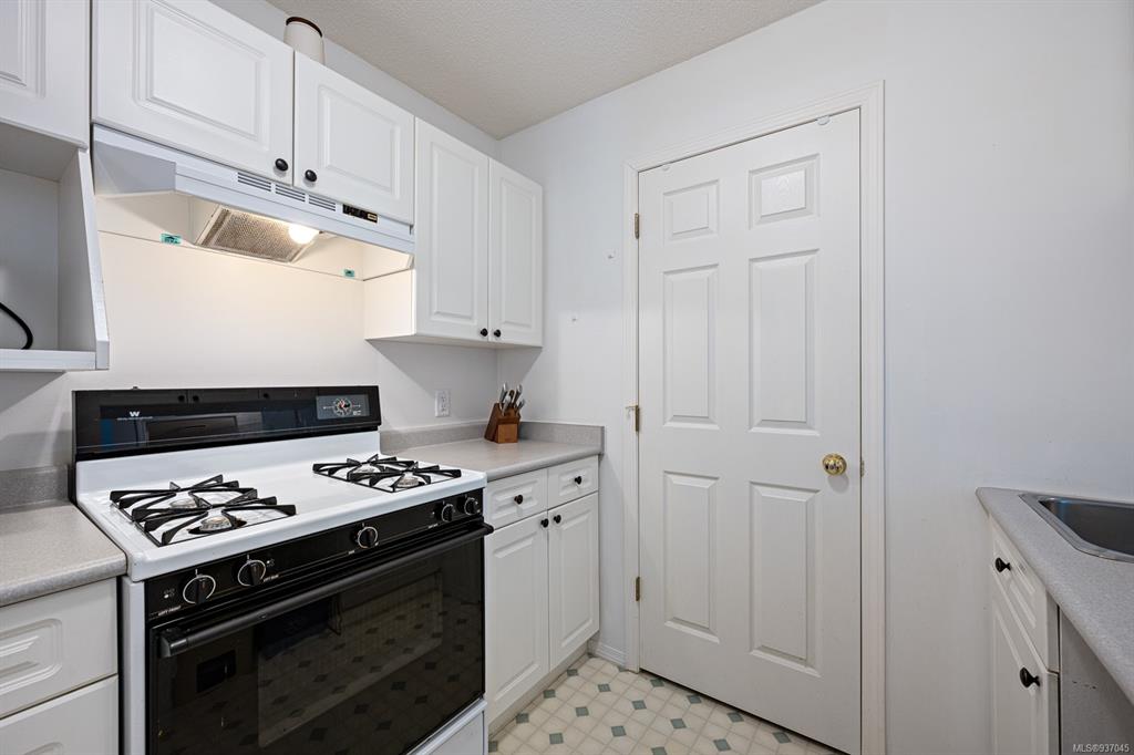 209-1105 Henry Road, Courtenay, BC, V9J 1L0 - 11