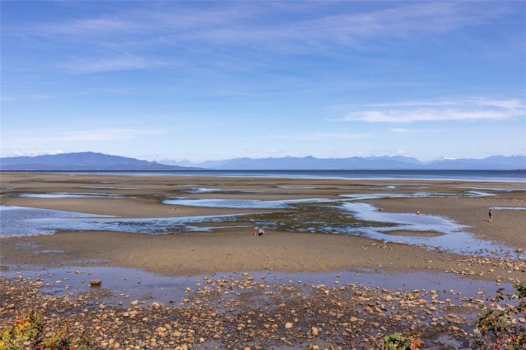 3-1175 Resort Drive, Parksville, BC, V9P 2E3