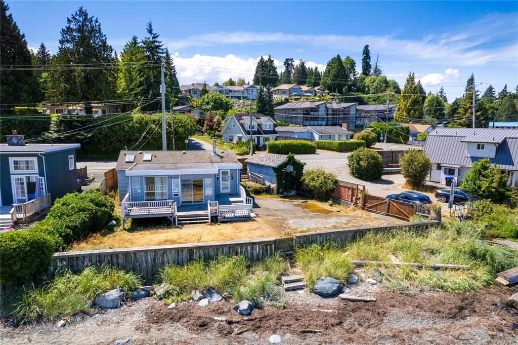 3257 Island Highway, Qualicum Beach, BC, V9K 2C6