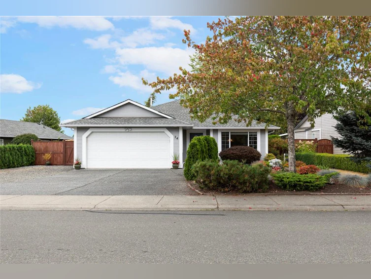 34 Magnolia Drive, Parksville, BC, V9P 2V6