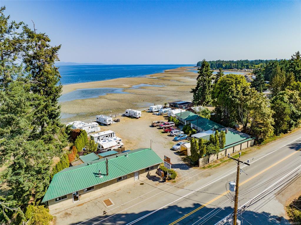 6115 W Island Highway, Qualicum Beach, BC, V9K 2E2