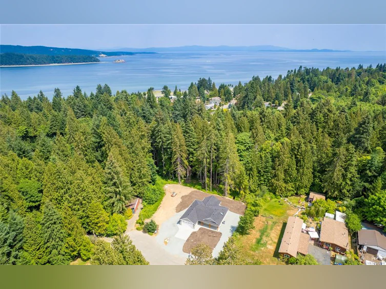 233 Sabina Road, Bowser/Deep Bay, BC, V0R 1G0