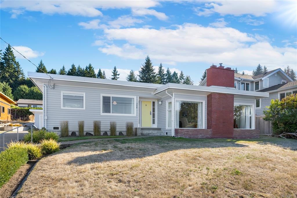 288 Crescent Road, Qualicum Beach, BC, V9K 1J9