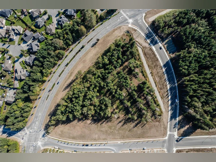 745 Beaver Creek Boulevard, Campbell River, BC, V9H 0G1 - 3