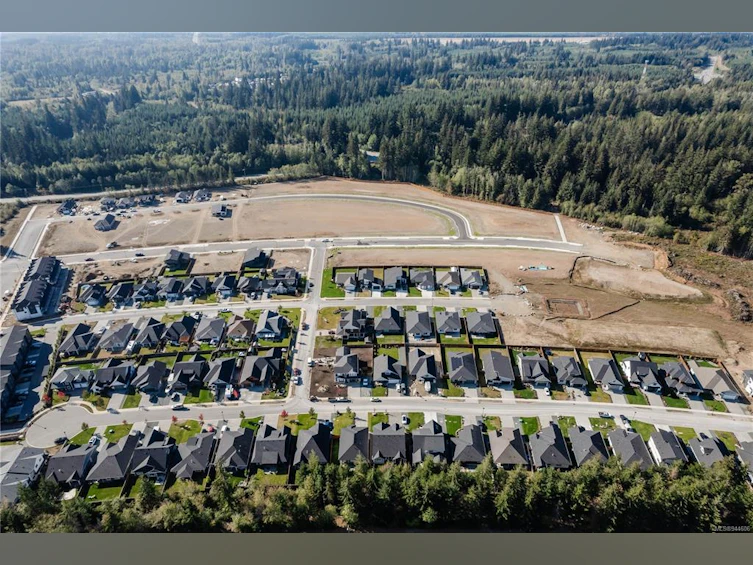 730 Beaver Creek Boulevard, Campbell River, BC, V9H 0G1 - 2