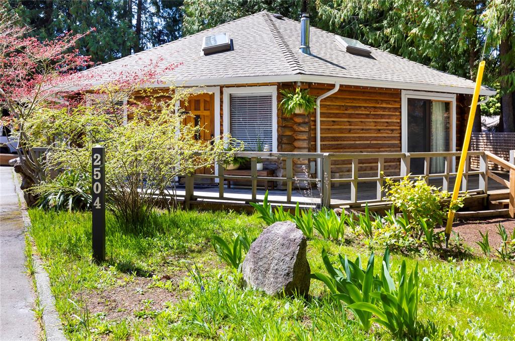 2504 Island Highway, Qualicum Beach, BC, V9K 1B5