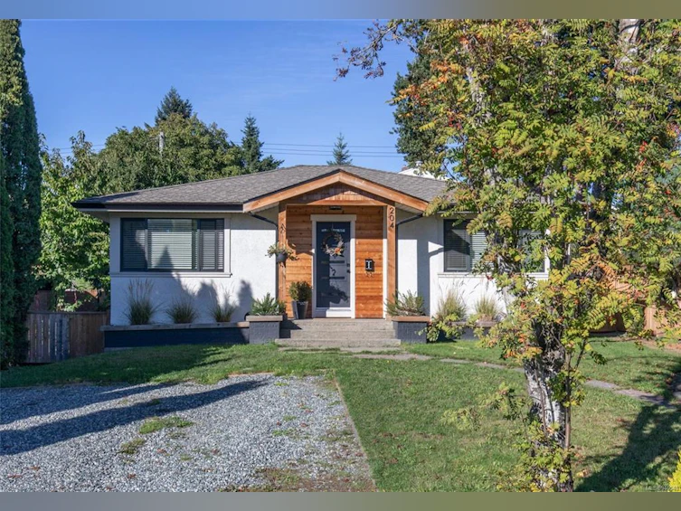 204 5th Street, Nanaimo, BC, V9R 1N4