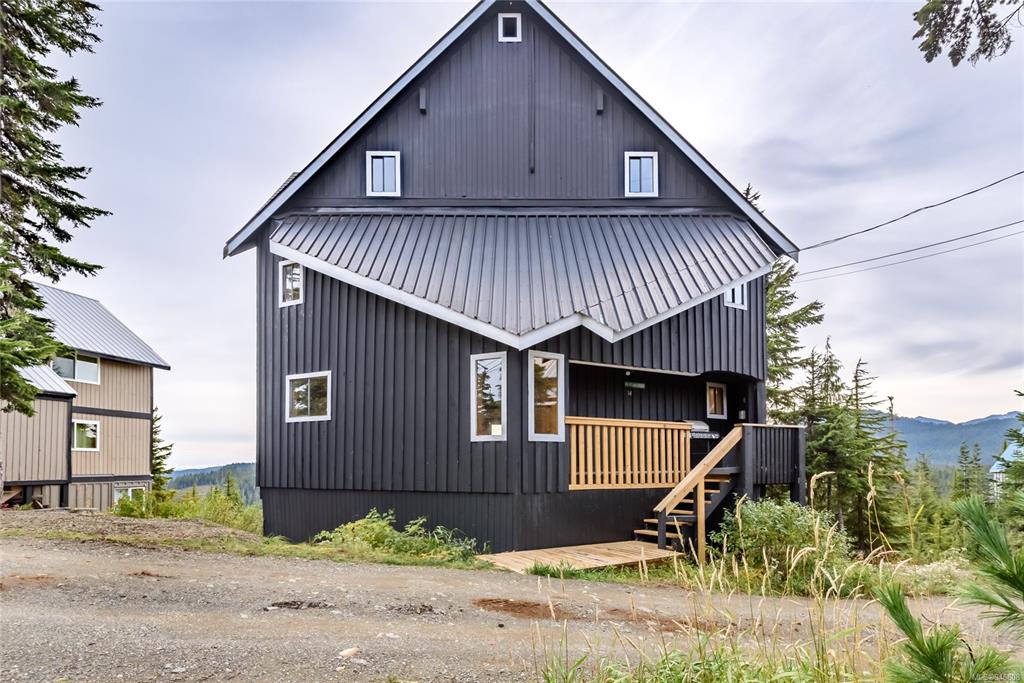 805 Jutland Terrace, Courtenay, BC, V9J 1L0