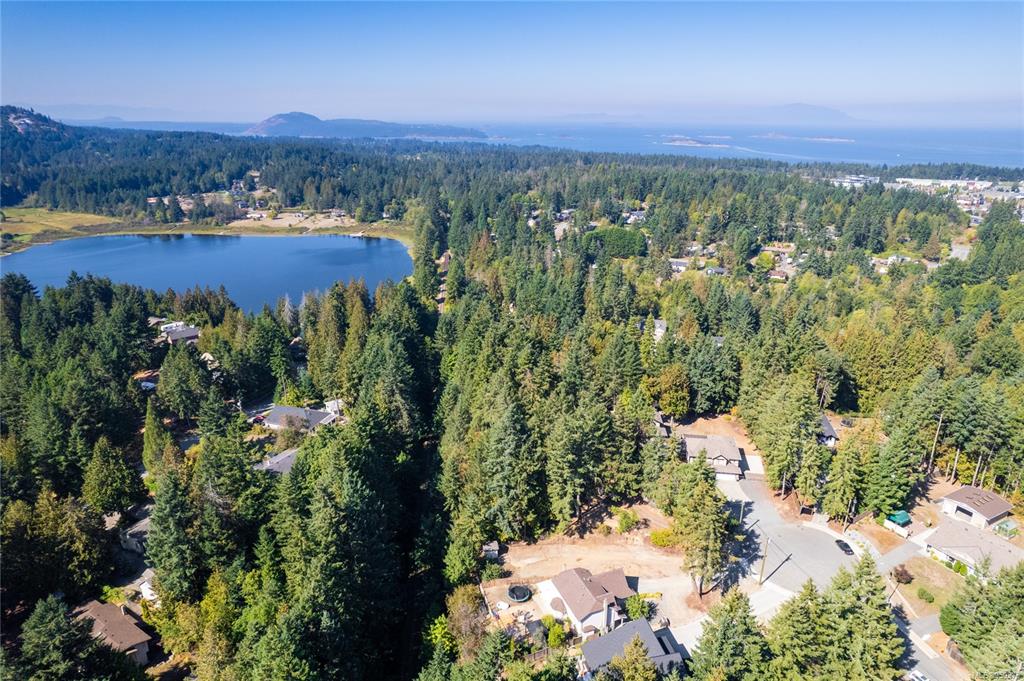 67 Lake Place, Nanaimo, BC, V9T 5S1