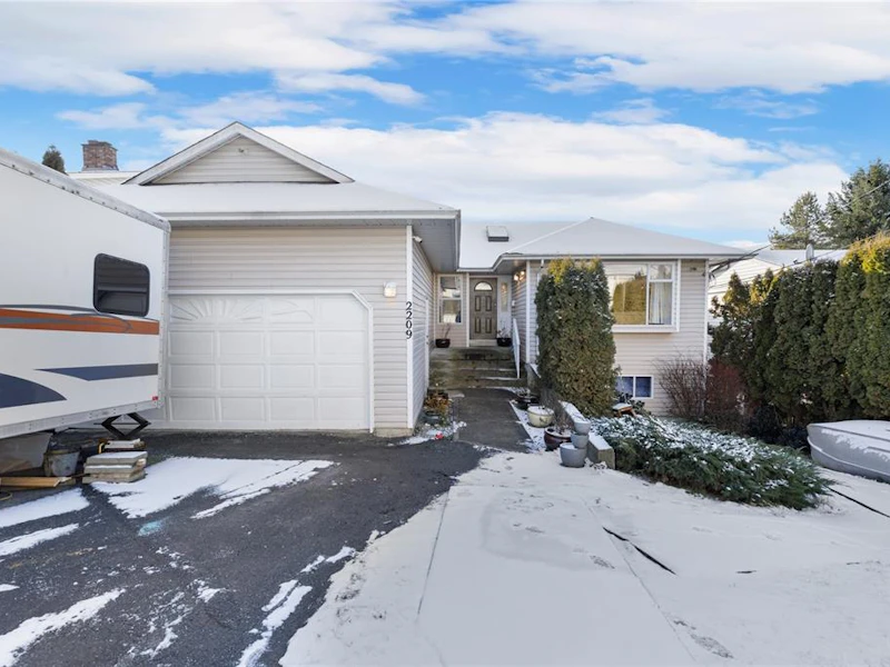 2209 Fern Road, Nanaimo BC V9S 2W8