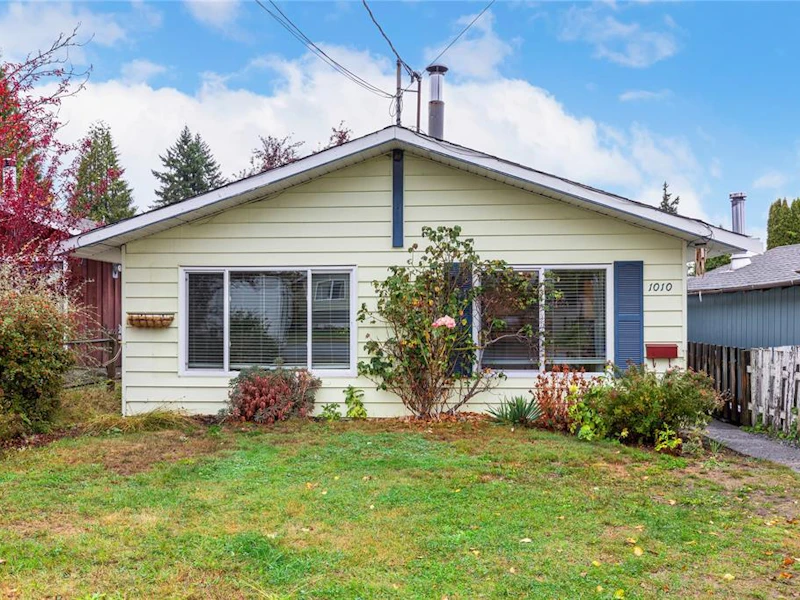 1010 St David Crescent, Nanaimo BC V9S 2J2