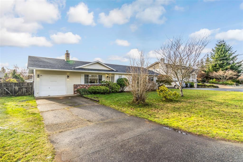 742 Nanoose Avenue, Parksville, BC, V9P 1E9