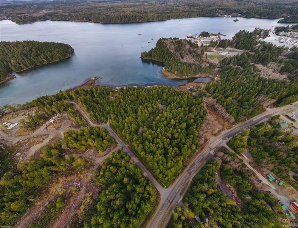 230 Minato Road, Ucluelet, BC, V0R 3A0 - 2