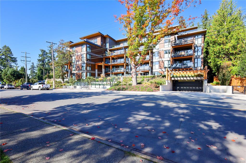 109-1700 Balmoral Avenue, Comox, BC, V9M 2M1