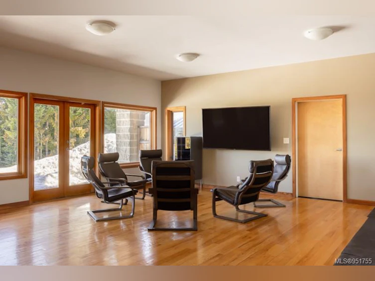 8100 Forbidden Plateau Road, Courtenay, BC, V9J 1L2 - 13