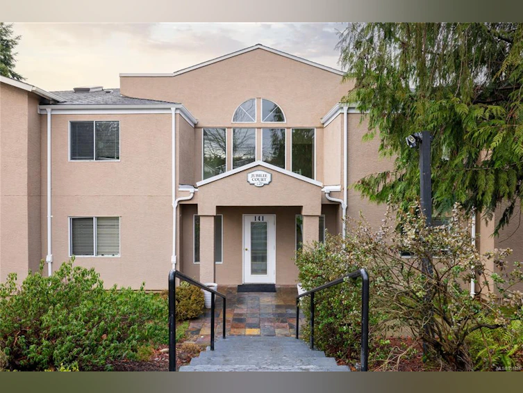 9-141 E Sixth Avenue, Qualicum Beach, BC, V9K 2J6