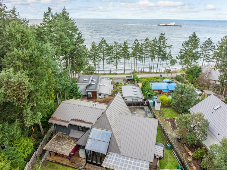 868 W Chichester Road, Gabriola Island, BC, V0R 1X1
