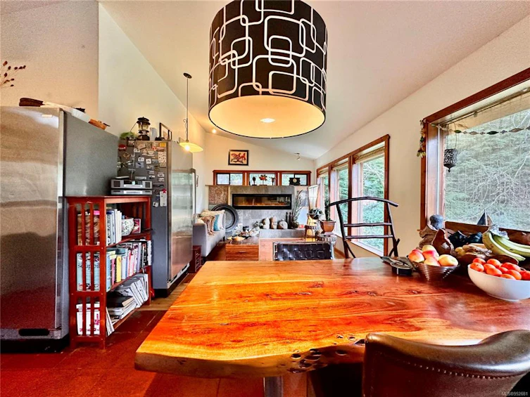 1498 Carrington Bay Road, Cortes Island, BC, V0P 1Z0 - 3