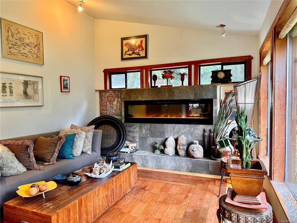 1498 Carrington Bay Road, Cortes Island, BC, V0P 1Z0 - 5