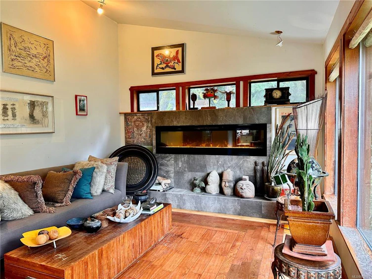 1498 Carrington Bay Road, Cortes Island, BC, V0P 1Z0 - 5