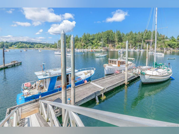 1905 Martin Road, Gabriola Island, BC, V0R 1X7 - 2
