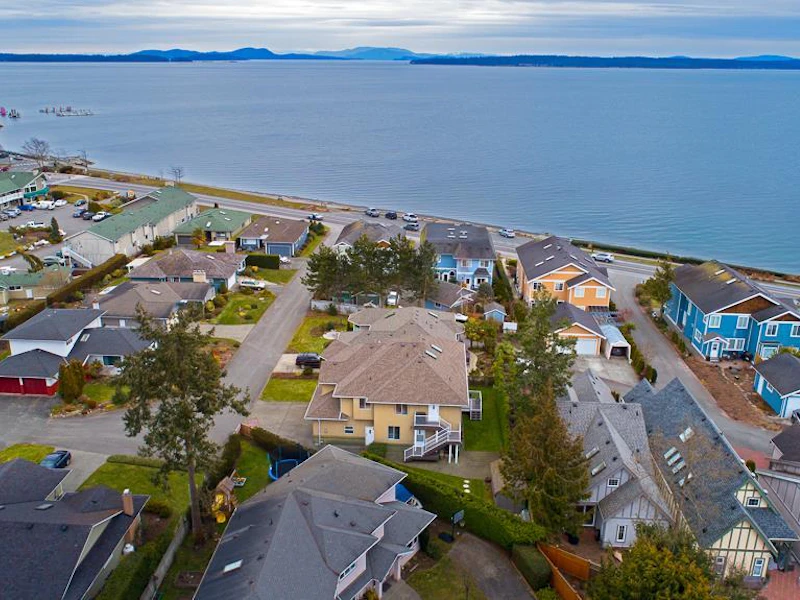 8 - 9512 Lochside Drive, Sidney BC V8L 1N8