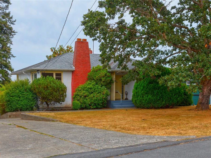 750 Jasmine Avenue, Saanich BC V8Z 2N9