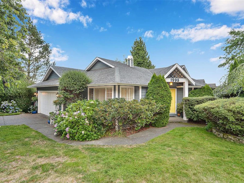 1995 Riverside Drive, View Royal BC V9B 6H9