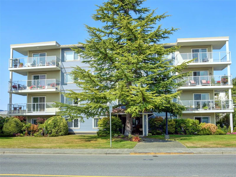 103 - 2360 James White Boulevard, Sidney BC V8L 1Z7