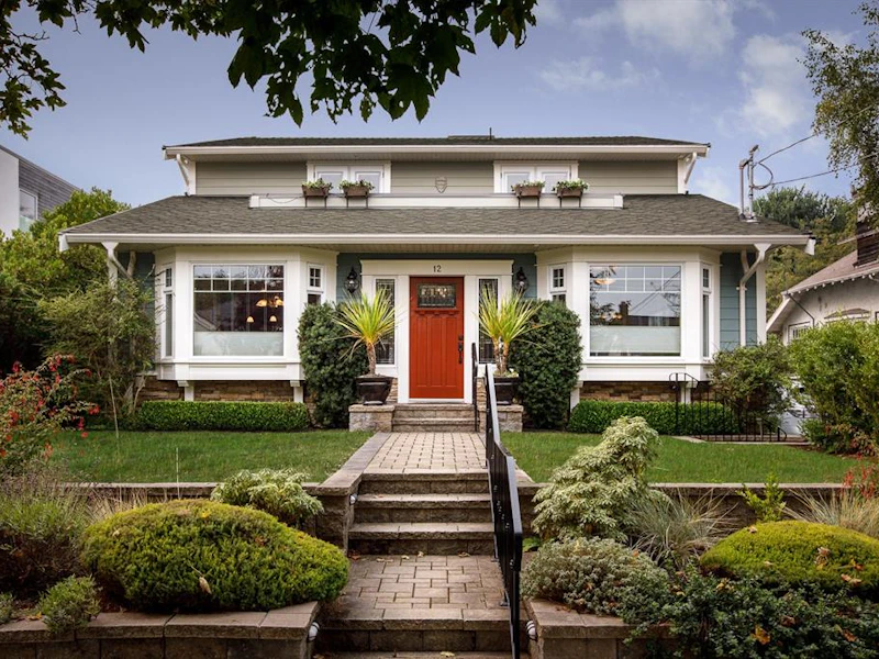 12 Wellington Avenue, Victoria BC V8V 4H6