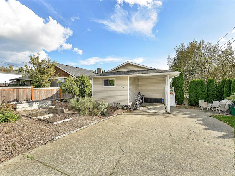 601 Judah Street, Saanich BC V8Z 2K3