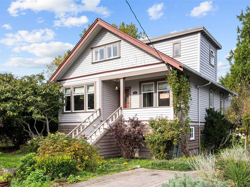 1224 Chapman Street, Victoria BC V8V 2T8