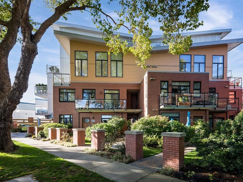 204 - 606 Speed Avenue, Victoria BC V8Z 1A4