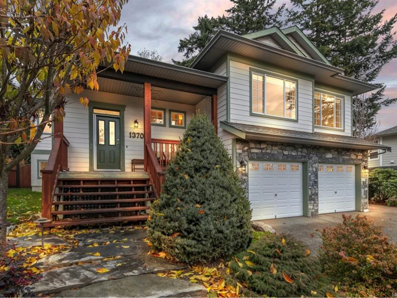 1370 Kristine Rae Lane, Saanich BC V8Z 7L1